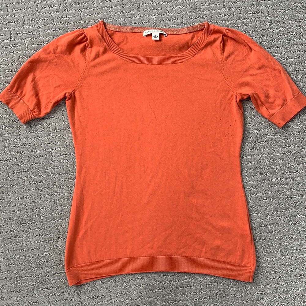 Get ready for fall in the south with this jewel tone BR Silk Blend S/S Sweater